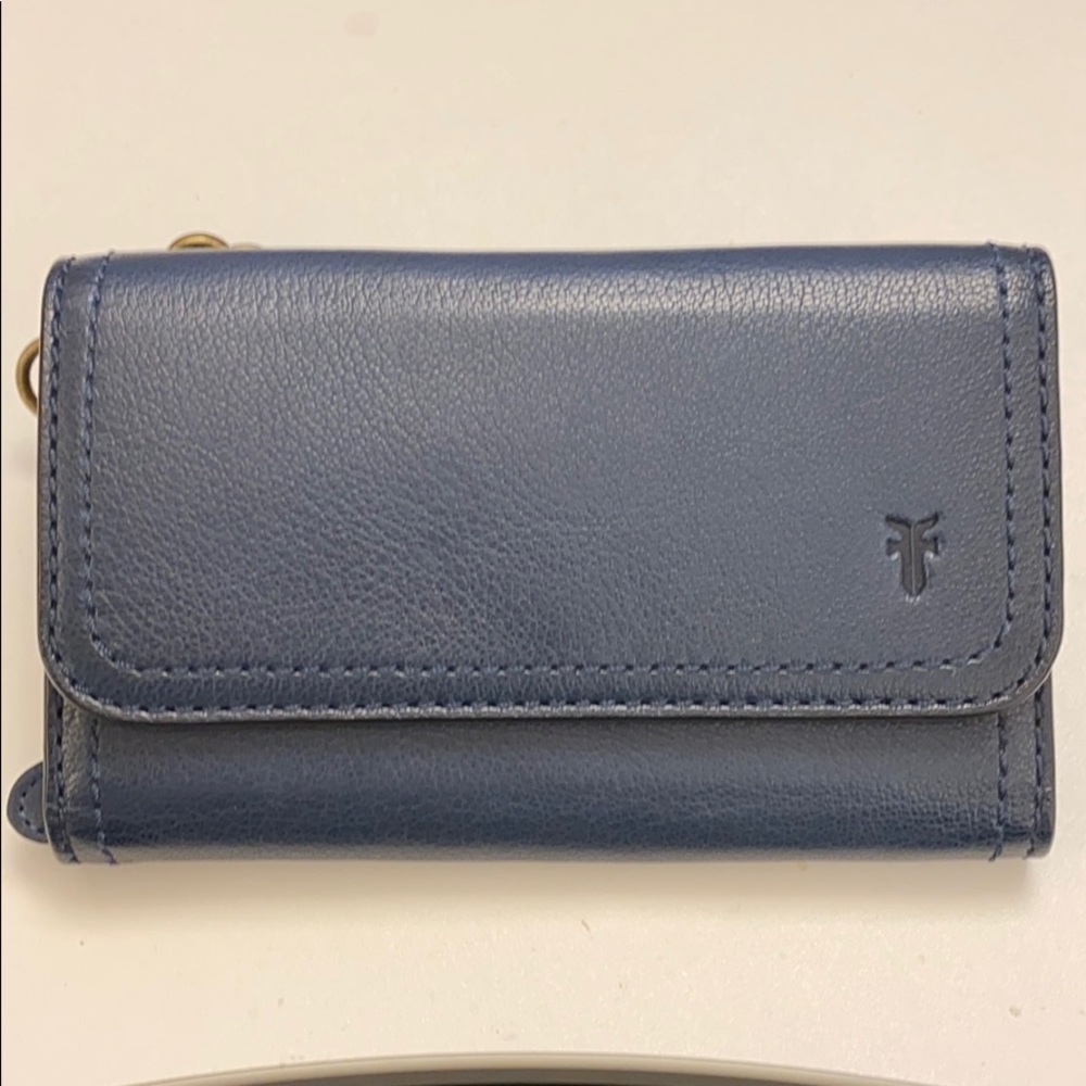 NWT Frye Leather Lily Phone Crossbody Bag NAVY